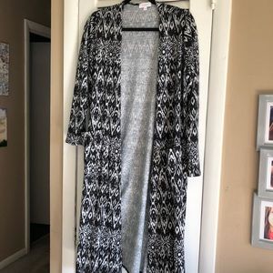 LuLaRoe Sarah - size medium - stretchy fabric